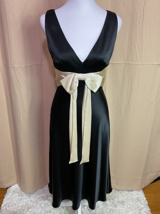 Donna Morgan Dresses & Skirts - Donna Morgan vintage Cocktail Dress